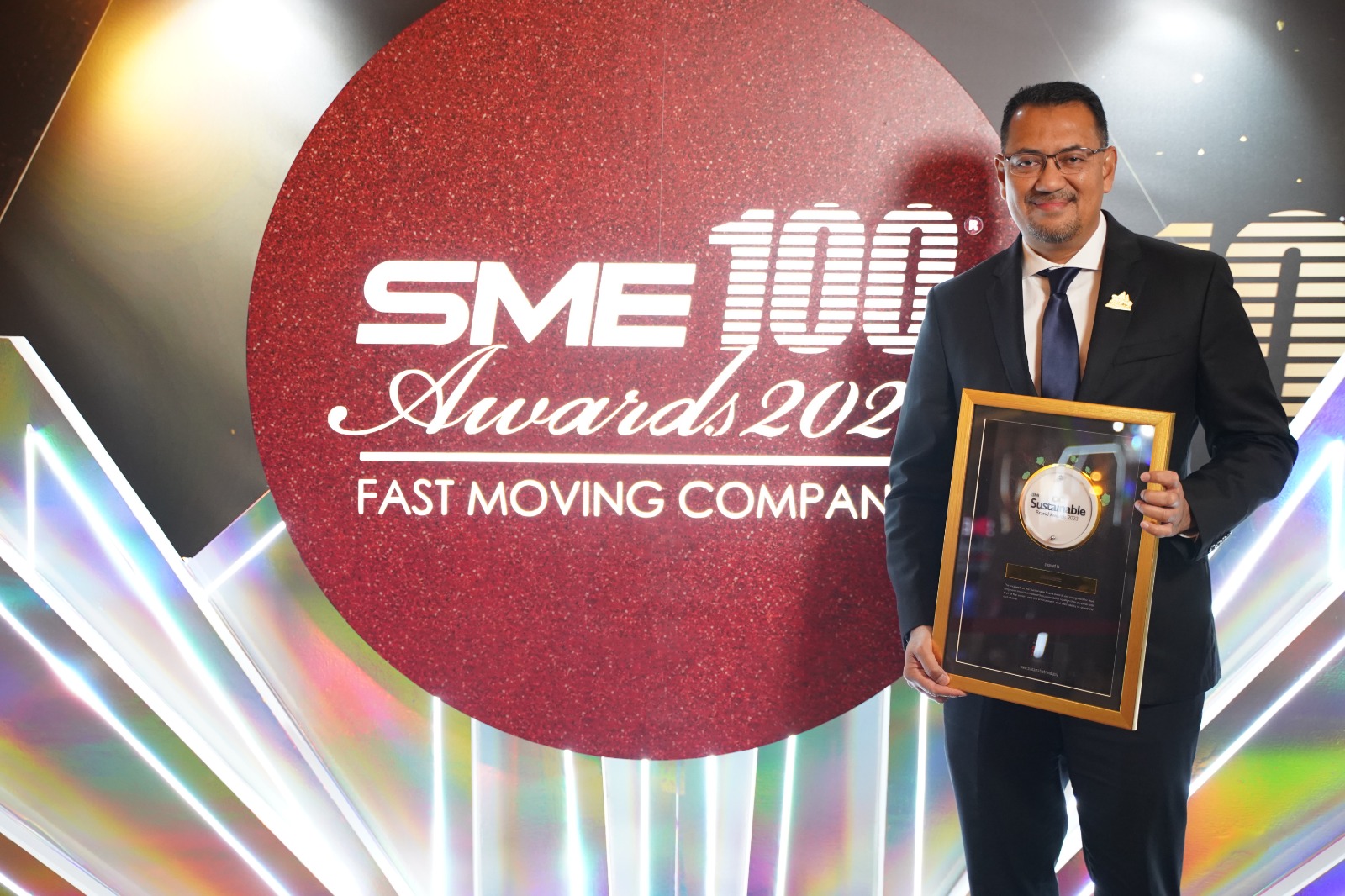 AWANTEC WINS SME100 AWARD AS A SUSTAINABLE BRAND