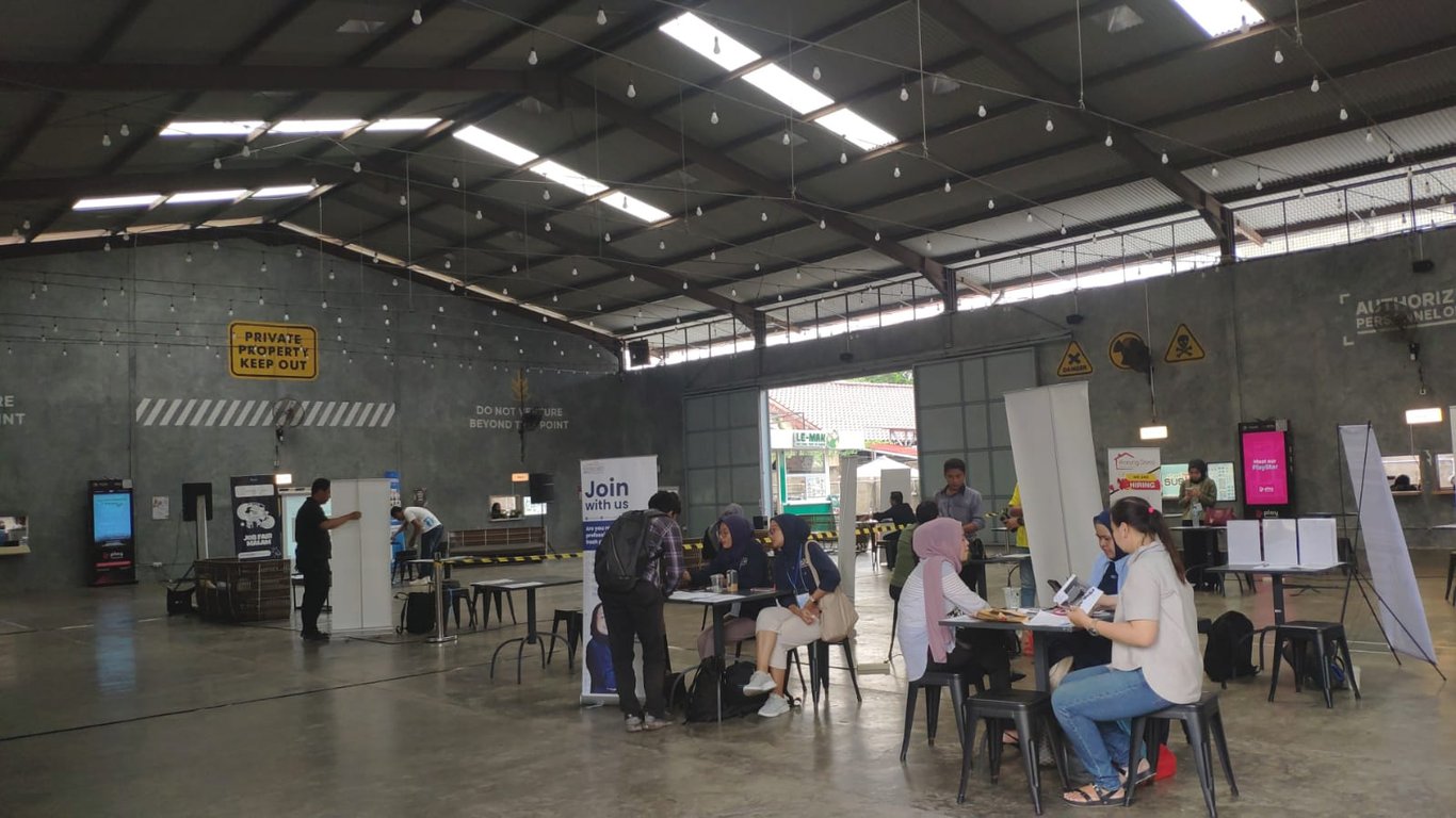 Job Fair Tengah Cijantung Sukses, Kini Giliran Tengah Palmerah! Job Fair Malam Satu Kerja Siap Bantu Karirmu!