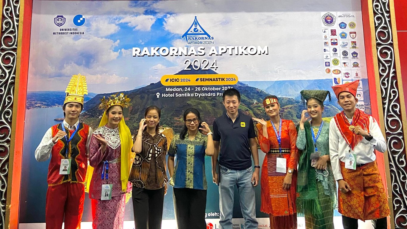 Maxy Academy Perkuat Komitmen Dukung 9 Program MBKM di RAKORNAS APTIKOM 2024: Membangun Talenta Digital Menuju Indonesia Emas 2045