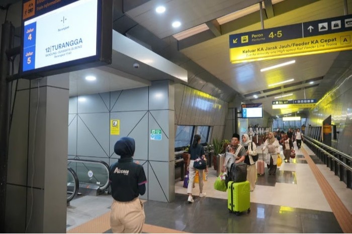 KAI Daop 1 Jakarta Ajak Pelanggan Manfaatkan Face Recognition Gate untuk Boarding