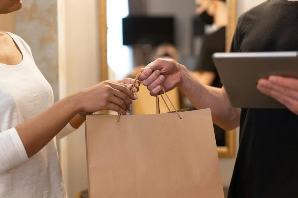 Biaya Makan dan Jajan Saat Traveling yang Sering Diremehkan