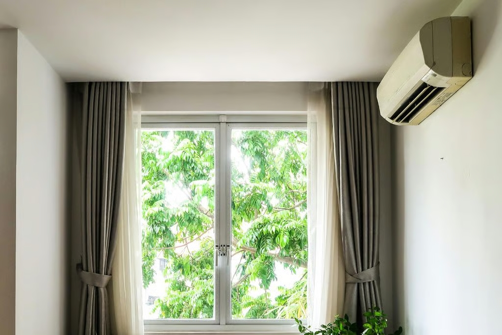 Mengapa Membeli AC Harus Memperhatikan Daya Listrik di Rumah