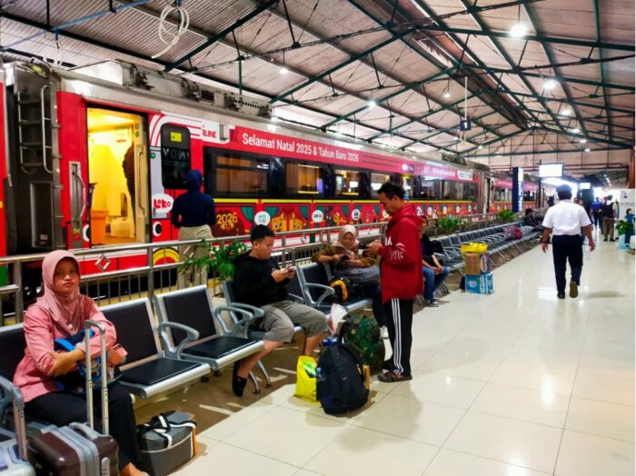 Mobilitas Penumpang KA di Daop 7 Madiun Tinggi Jelang Akhir Libur Nataru 2025/2026