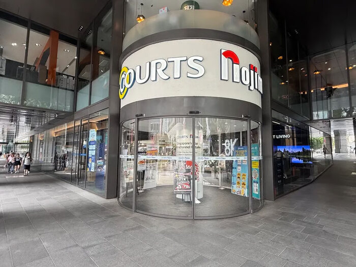 Nihonchokuhan Inc. and BOOKOFF Launch SNOW MIKU Limited POP-UP at Orchard Road in Singapore