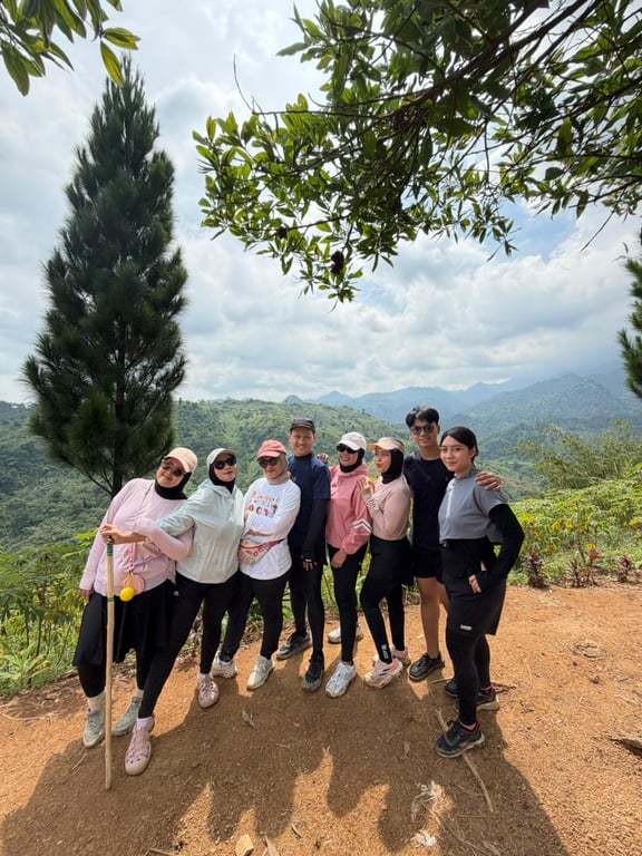 BRIliaN Branch Office Otista Region 6/Jakaarta 1 Gelar Kegiatan Tracking sebagai Bentuk Kepedulian terhadap Kesehatan