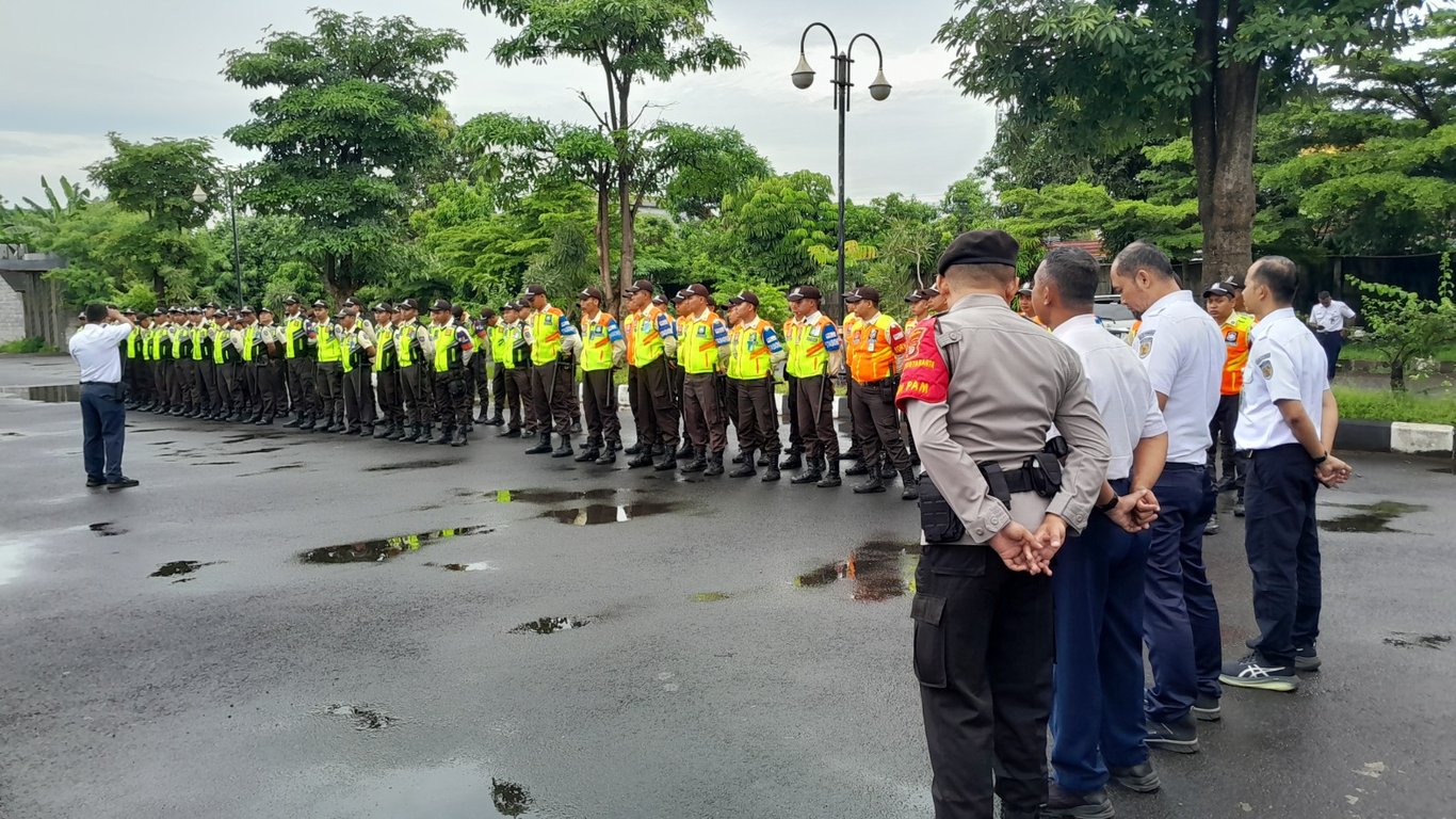 Pastikan Kondisi Keamanan Stasiun Aman dan Terkendali, KAI Services Gelar Pembinaan Petugas Keamanan di Wilayah Regional 6 Yogyakarta