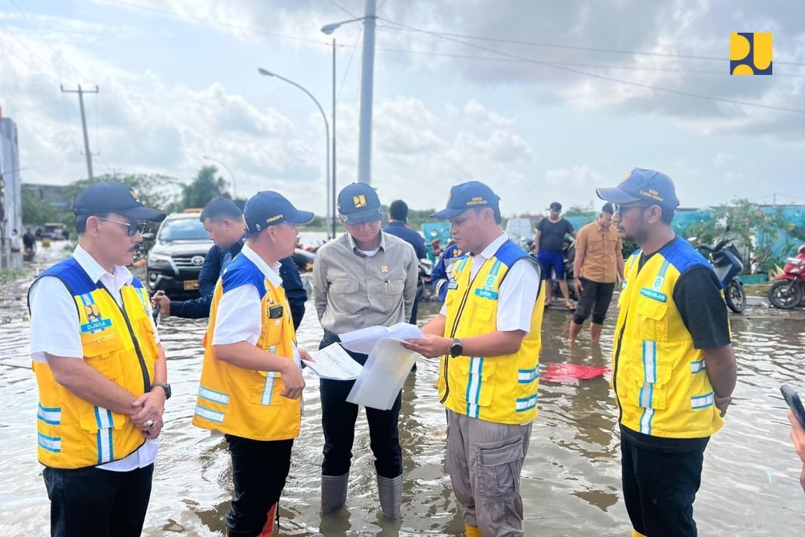 Tinjau Banjir Bekasi, Menteri PU Dody Hanggodo Pastikan Penanganan Terpadu Hulu–Hilir dan Kerahkan Pompa Mobile