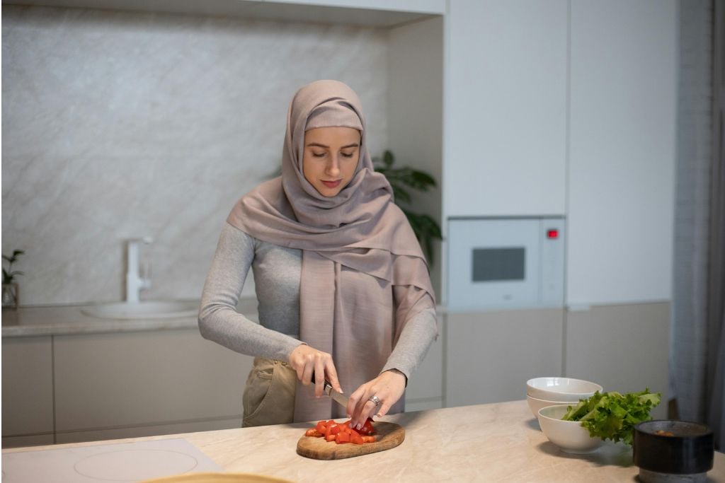 Hal yang Perlu Diperhatikan Ibu Rumah Tangga yang Ingin Usaha di Rumah