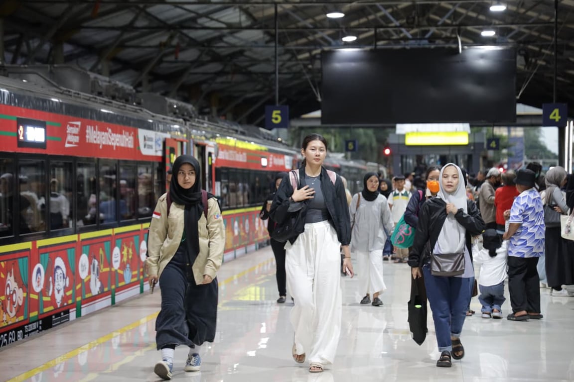 10 Stasiun Asal Terbanyak Pelanggan KA Jarak Jauh yang datang ke Wilayah Daop 2 Bandung Untuk Liburan Akhir Tahun
