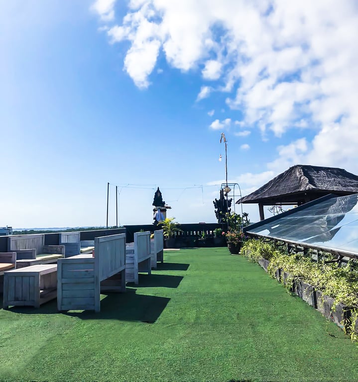 Pariwisata Jimbaran Bali: Tren Wisata, Kuliner Laut, dan Perkembangan Akomodasi di Selatan Pulau Dewata