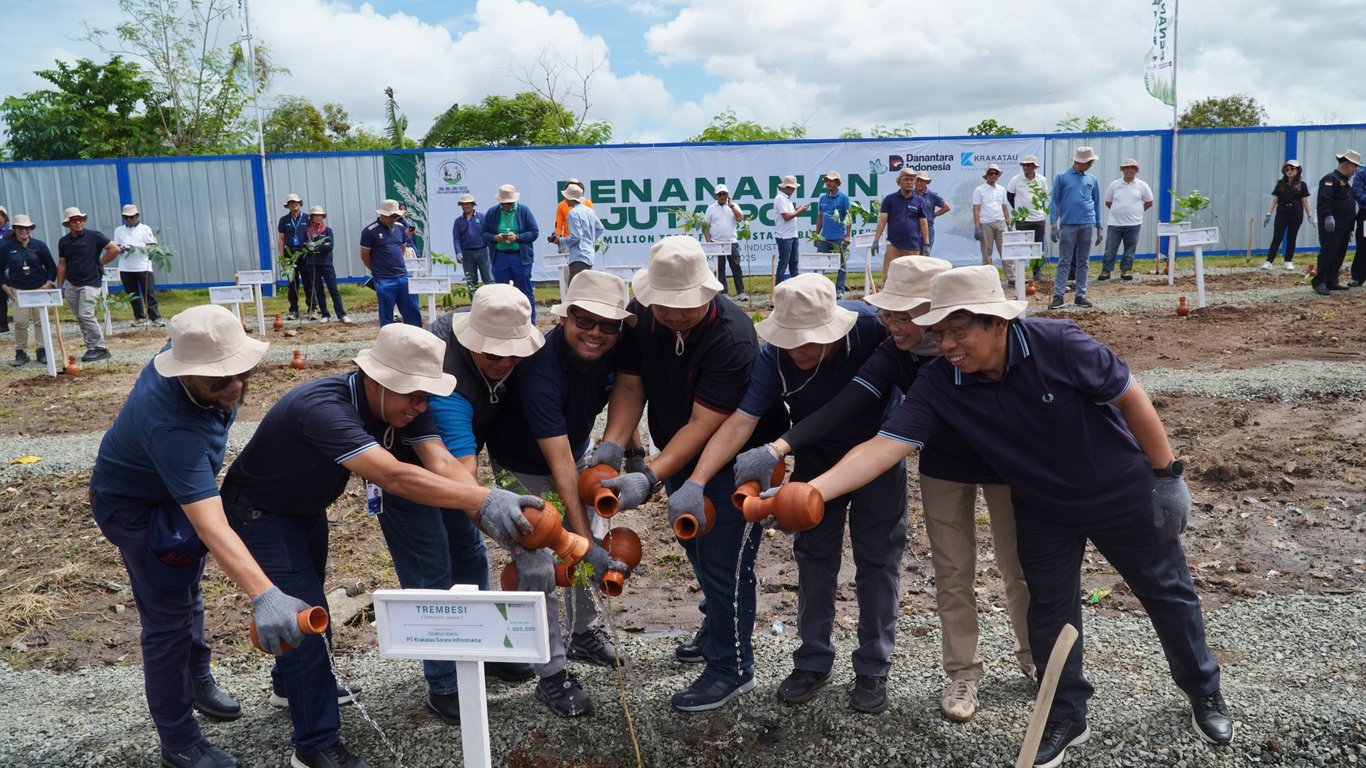 PT Krakatau Tirta Industri Tegaskan Komitmen ESG melalui Program Satu Juta Pohon