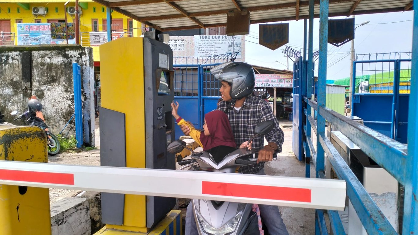 Pelindo Multi Terminal Parepare Terapkan Pembayaran Nontunai di Pintu Masuk Pelabuhan Nusantara