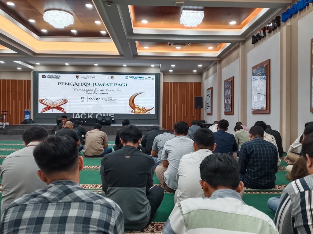 Pengajian Rutin Jumat di BRI Region 6 Berlangsung Khidmat dan Penuh Kehangatan