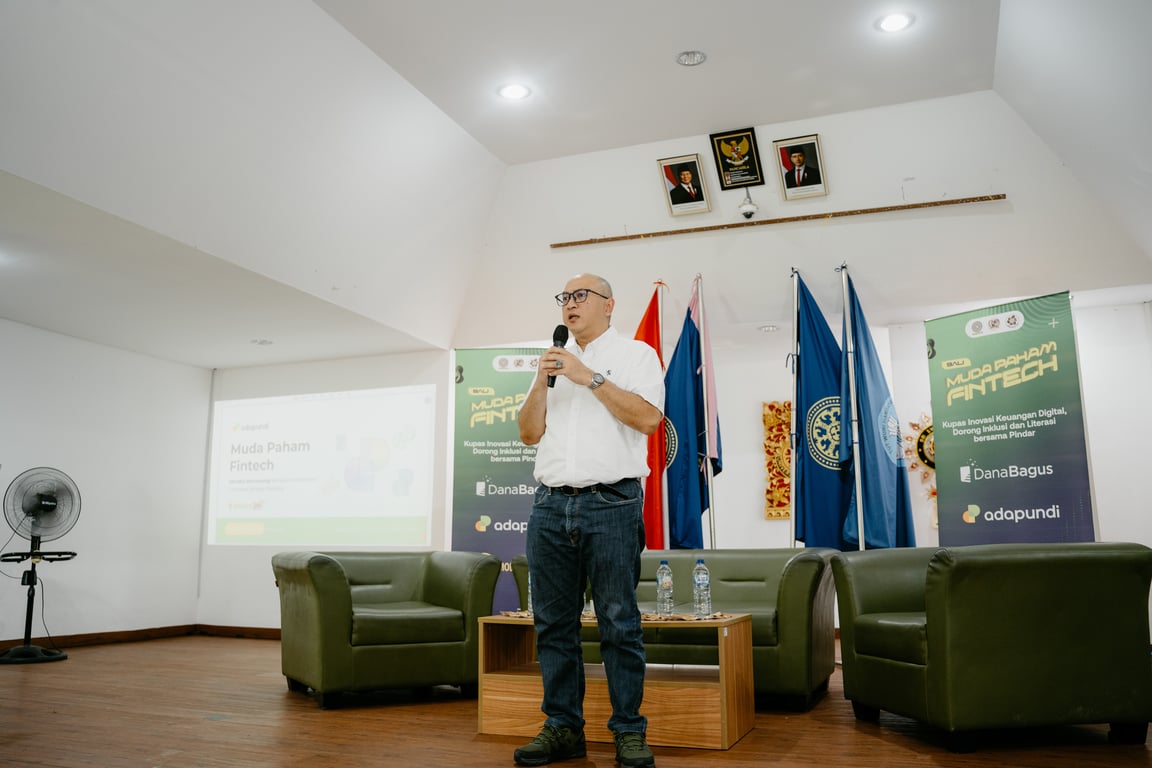 Masih Maraknya Pinjol Ilegal, Adapundi Berikan Literasi dan Inklusi Keuangan pada Mahasiswa dan UMKM di Bali