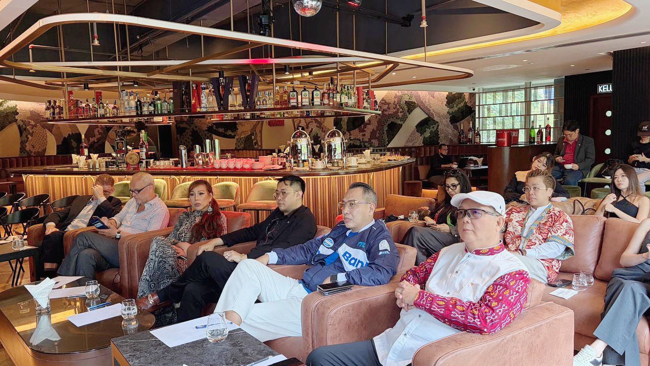 ARTS AND BLOCKCHAIN COLLIDE