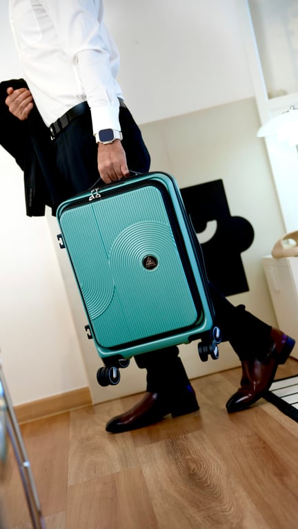 What Travellers Should Look for When Choosing Luggage in 2026