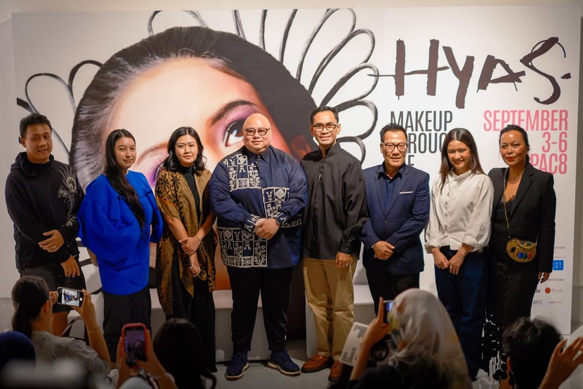 Telusuri Jejak Kecantikan di HYAS Makeup Through the Ages ASHTA District 8