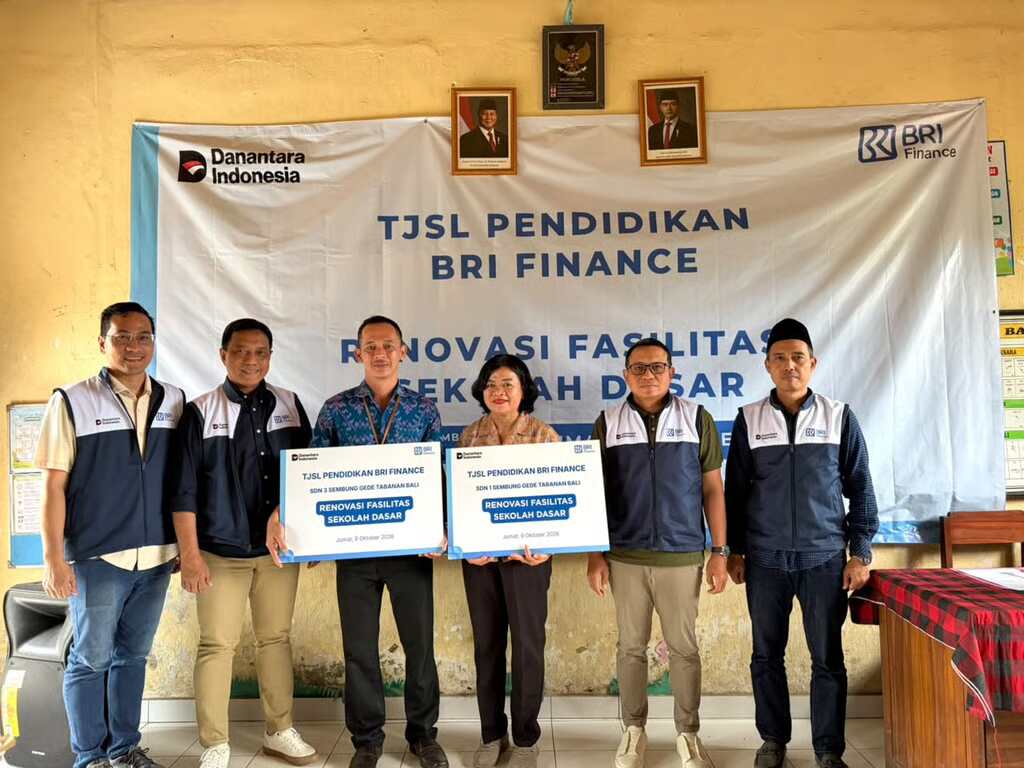 BRI Finance Dukung Peningkatan Kualitas Pendidikan melalui Program TJSL di Tabanan Bali BRI Finance Dukung Peningkatan Kualitas Pendidikan melalui Program TJSL di Tabanan Bali