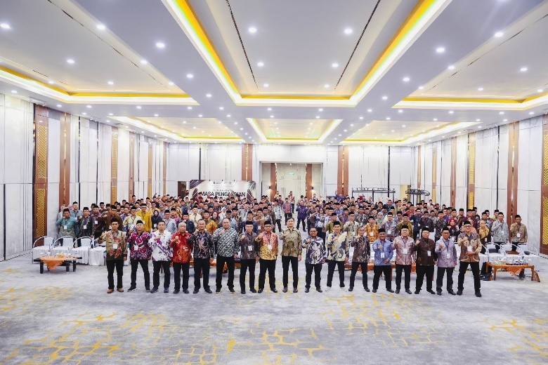 PTPN Group Beri Penghargaan Masa Pengabdian kepada 1.239 Nusantara Planters PTPN IV PalmCo di Riau PTPN Group Beri Penghargaan Masa Pengabdian kepada 1.239 Nusantara Planters PTPN IV PalmCo di Riau