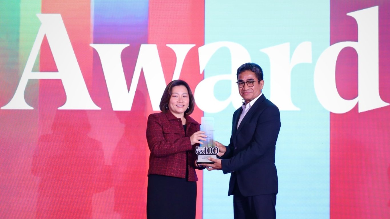 KAI Logistik Raih Penghargaan Sector Champion Logistik pada Danantara Indonesia CX100 Award 2026