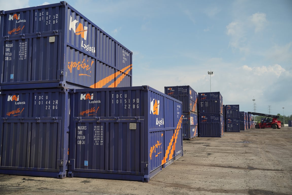 KAI Logistik Catat Kinerja 6,2 Juta Ton pada Triwulan III 2026, Tertinggi Sepanjang Tahun KAI Logistik Catat Kinerja 6,2 Juta Ton pada Triwulan III 2026, Tertinggi Sepanjang Tahun