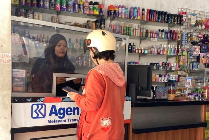 Sri Asih, Perempuan Tangguh di Balik Layanan AgenBRILink, Permudah Transaksi Warga Kutoarjo