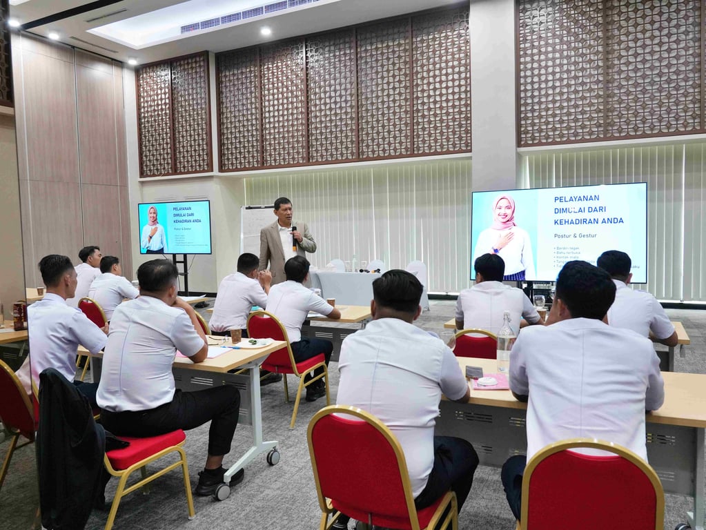 LRT Jabodebek Perkuat Kompetensi Frontliner, Fokus pada Komunikasi dan Penanganan Keluhan Pengguna